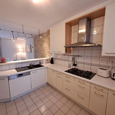 Convenient&comfortable House, Voltaire Appartement *
