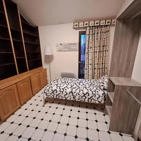 Appartement Convenient&comfortable House, Voltaire *